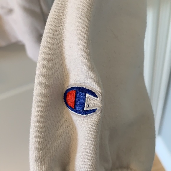 Champion 1/4 zip UCONN - Picture 3 of 4